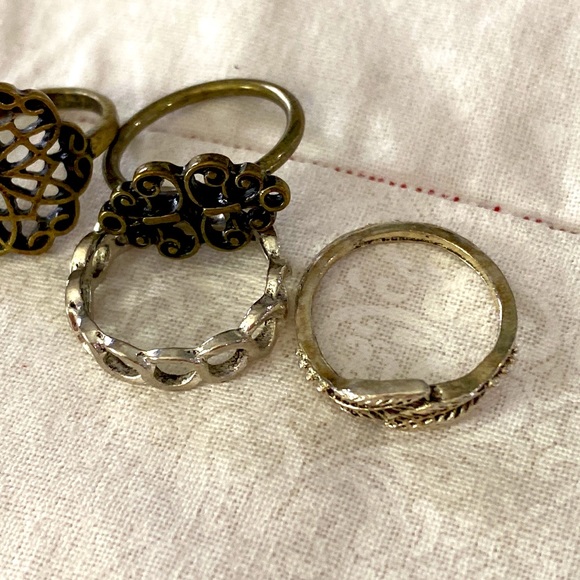 4 Sizes 4 Rings - Picture 3 of 3